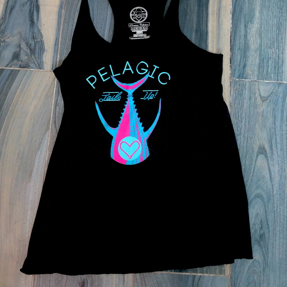 Pelagic razor back shirt